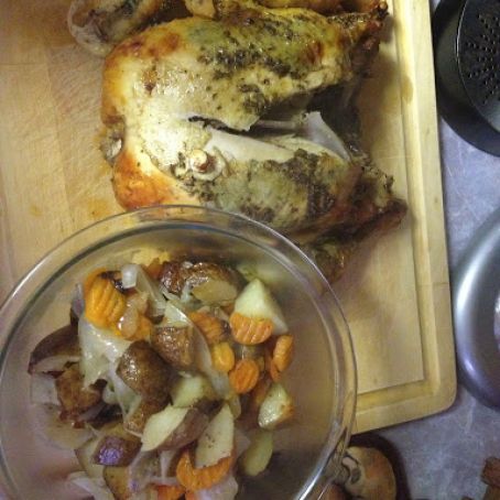 Roast Chicken with Potatoes and Carrots